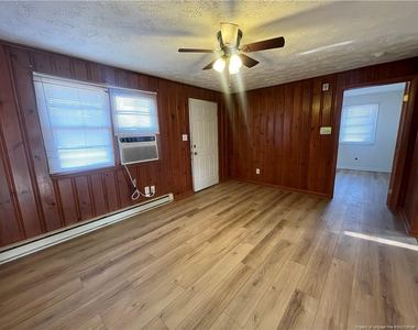 1725 Cumberland Drive - Photo Thumbnail 1