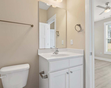 2305 Hill Street - Photo Thumbnail 15