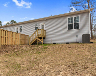 2305 Hill Street - Photo Thumbnail 3
