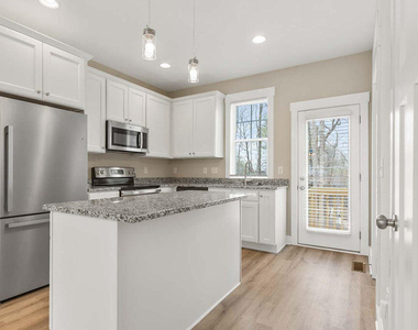 2305 Hill Street - Photo Thumbnail 21