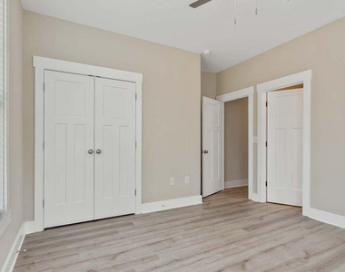 2305 Hill Street - Photo Thumbnail 12