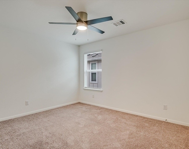 12814 Meachum Ln - Photo Thumbnail 13