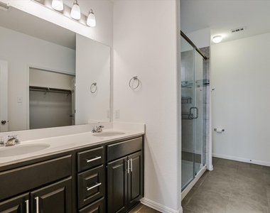 12814 Meachum Ln - Photo Thumbnail 11