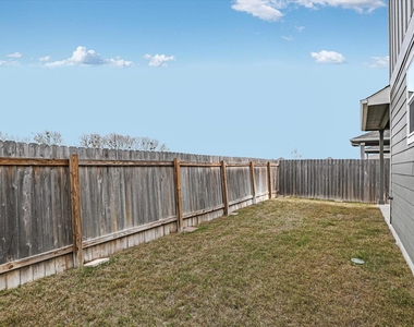 12814 Meachum Ln - Photo Thumbnail 18