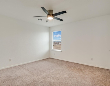 12814 Meachum Ln - Photo Thumbnail 16
