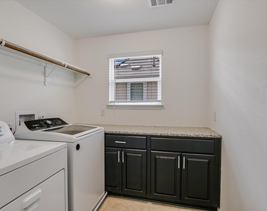 12814 Meachum Ln - Photo Thumbnail 7