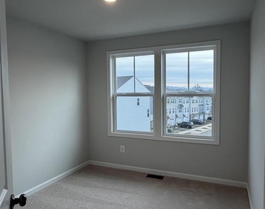 5992 Cling Ln - Photo Thumbnail 19