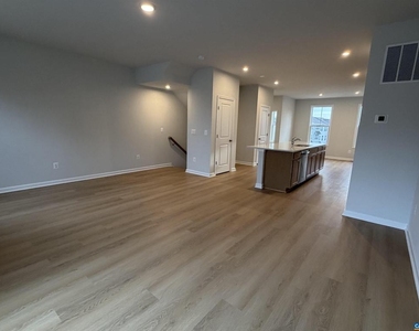 5992 Cling Ln - Photo Thumbnail 3