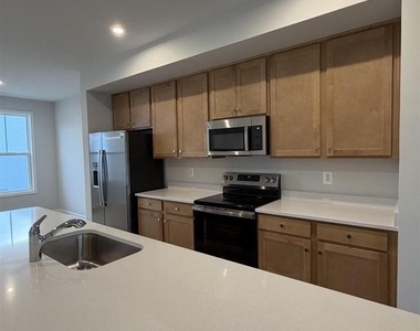 5992 Cling Ln - Photo Thumbnail 8