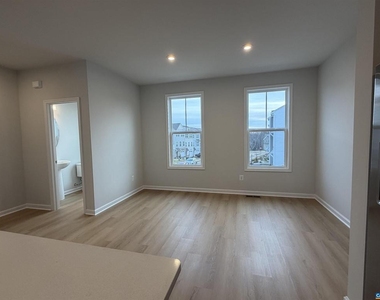 5992 Cling Ln - Photo Thumbnail 10