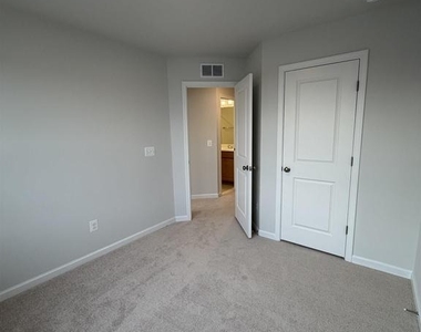 5992 Cling Ln - Photo Thumbnail 20