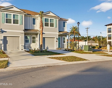 1460 Jeremiah Street - Photo Thumbnail 9