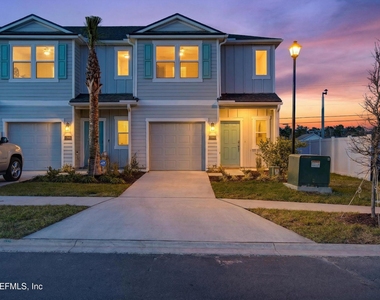 1460 Jeremiah Street - Photo Thumbnail 7