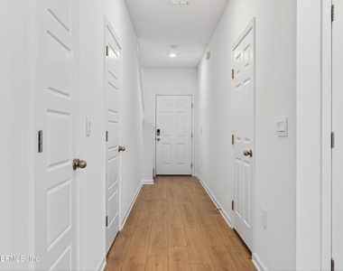 1460 Jeremiah Street - Photo Thumbnail 11