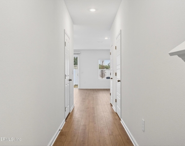 1460 Jeremiah Street - Photo Thumbnail 10