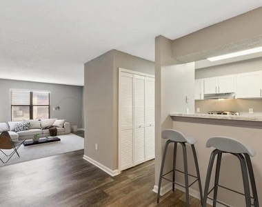 3500 Windcliff Drive - Photo Thumbnail 2