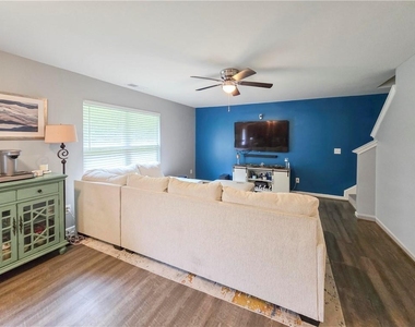 4709 Tradition Parkway - Photo Thumbnail 5