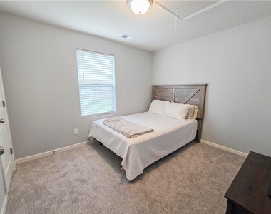 4709 Tradition Parkway - Photo Thumbnail 24