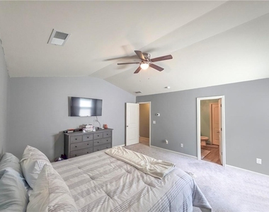 4709 Tradition Parkway - Photo Thumbnail 14