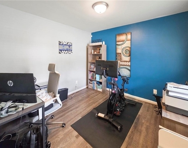 4709 Tradition Parkway - Photo Thumbnail 7