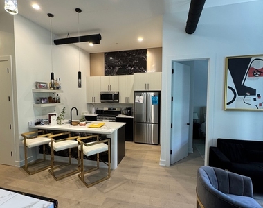 77 W Chestnut Street - Photo Thumbnail 1