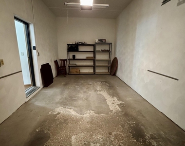 2500 Grant Street - Photo Thumbnail 16