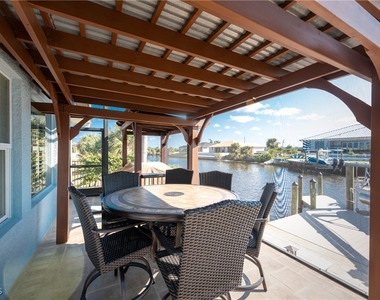 4128 Nw 36th Lane - Photo Thumbnail 6