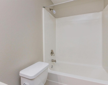 6454 Airline Hwy - Photo Thumbnail 15