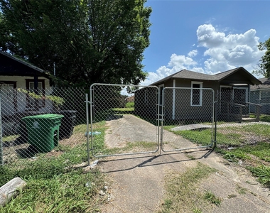 3428 Reeves Street - Photo Thumbnail 8