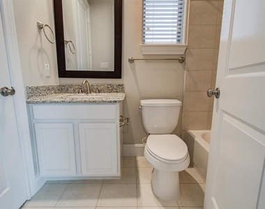 610 Delano Street - Photo Thumbnail 4