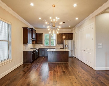 610 Delano Street - Photo Thumbnail 10