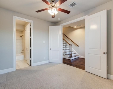 610 Delano Street - Photo Thumbnail 3