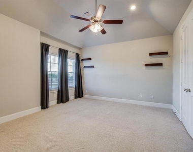 610 Delano Street - Photo Thumbnail 29
