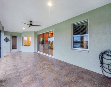 18025 Greenwood Drive - Photo Thumbnail 24