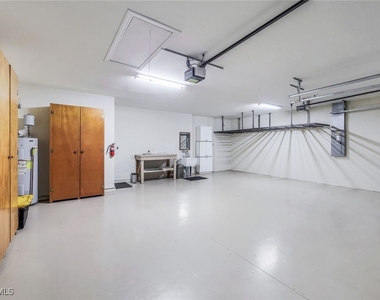 18025 Greenwood Drive - Photo Thumbnail 22
