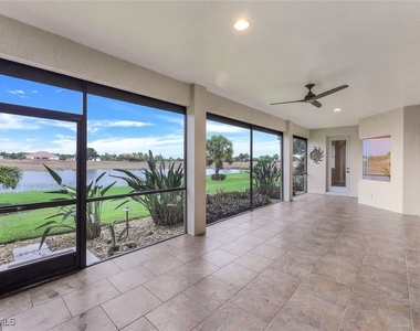 18025 Greenwood Drive - Photo Thumbnail 13