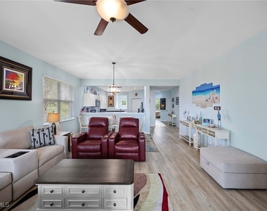8365 Whisper Trace Way - Photo Thumbnail 7