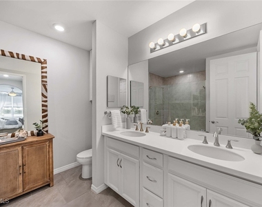 14610 Edgewater Circle - Photo Thumbnail 18