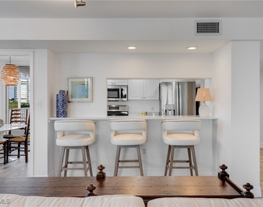 11118 Gulf Shore Drive - Photo Thumbnail 8