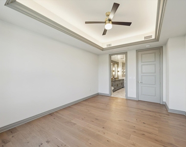 1717 Bissonnet Street - Photo Thumbnail 20
