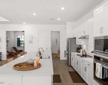 10798 Timber Creek Drive - Photo Thumbnail 16