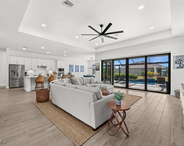 10798 Timber Creek Drive - Photo Thumbnail 10