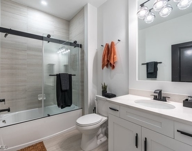 16907 Fairgrove Way - Photo Thumbnail 14