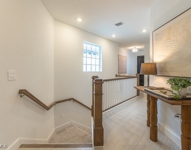 16907 Fairgrove Way - Photo Thumbnail 4