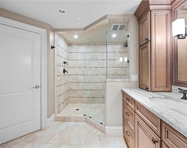 3991 Gulf Shore Boulevard N - Photo Thumbnail 25