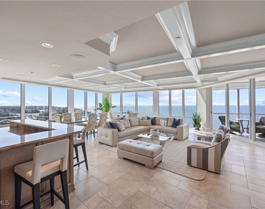 3991 Gulf Shore Boulevard N - Photo Thumbnail 8