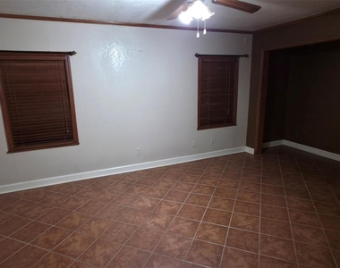3321 Avenue M - Photo Thumbnail 11