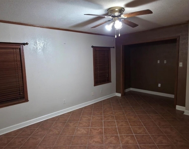 3321 Avenue M - Photo Thumbnail 10