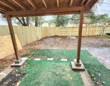 10047 Emerald Creek Drive - Photo Thumbnail 28