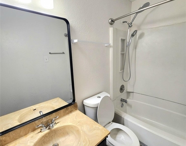 10047 Emerald Creek Drive - Photo Thumbnail 22